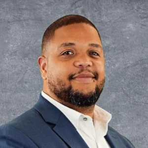 image of agent Railly Velez